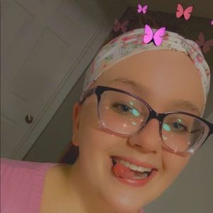 Meet your Posher, Faye